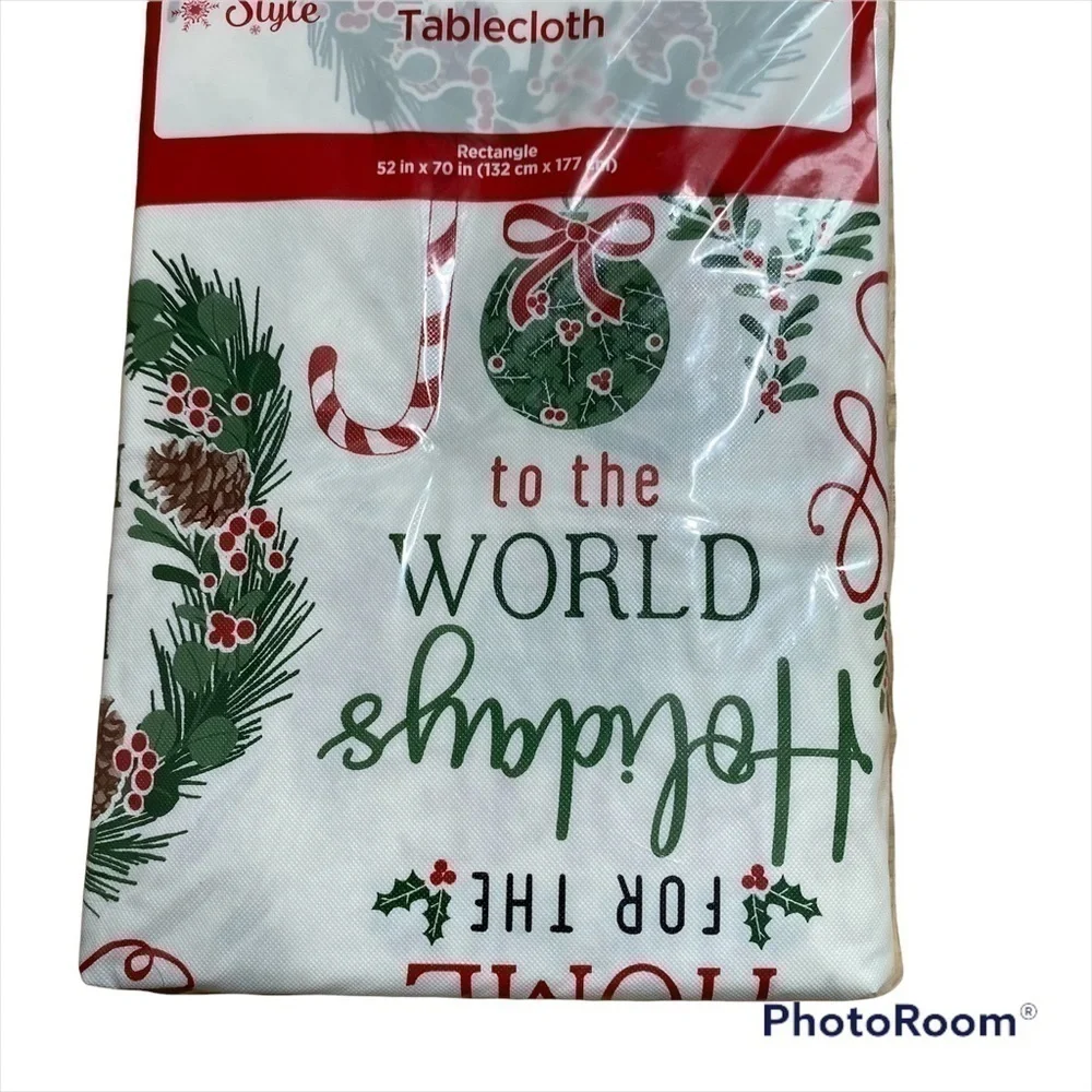 Joy to the World Wreath Table Cloth NWT Rectangle 52x70 Christmas Holiday